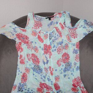 Light and flowy cold shoulder flutter sleeve blouse